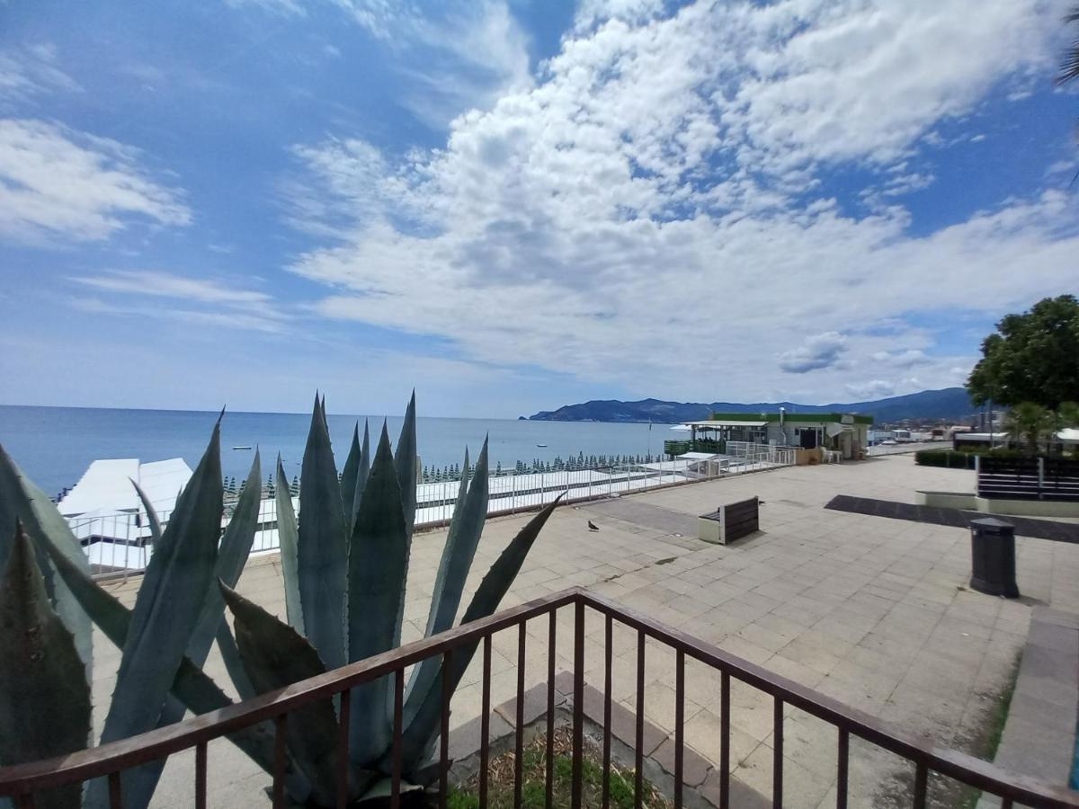 Apartmán Sweet Sea View Savona Exteriér fotografie