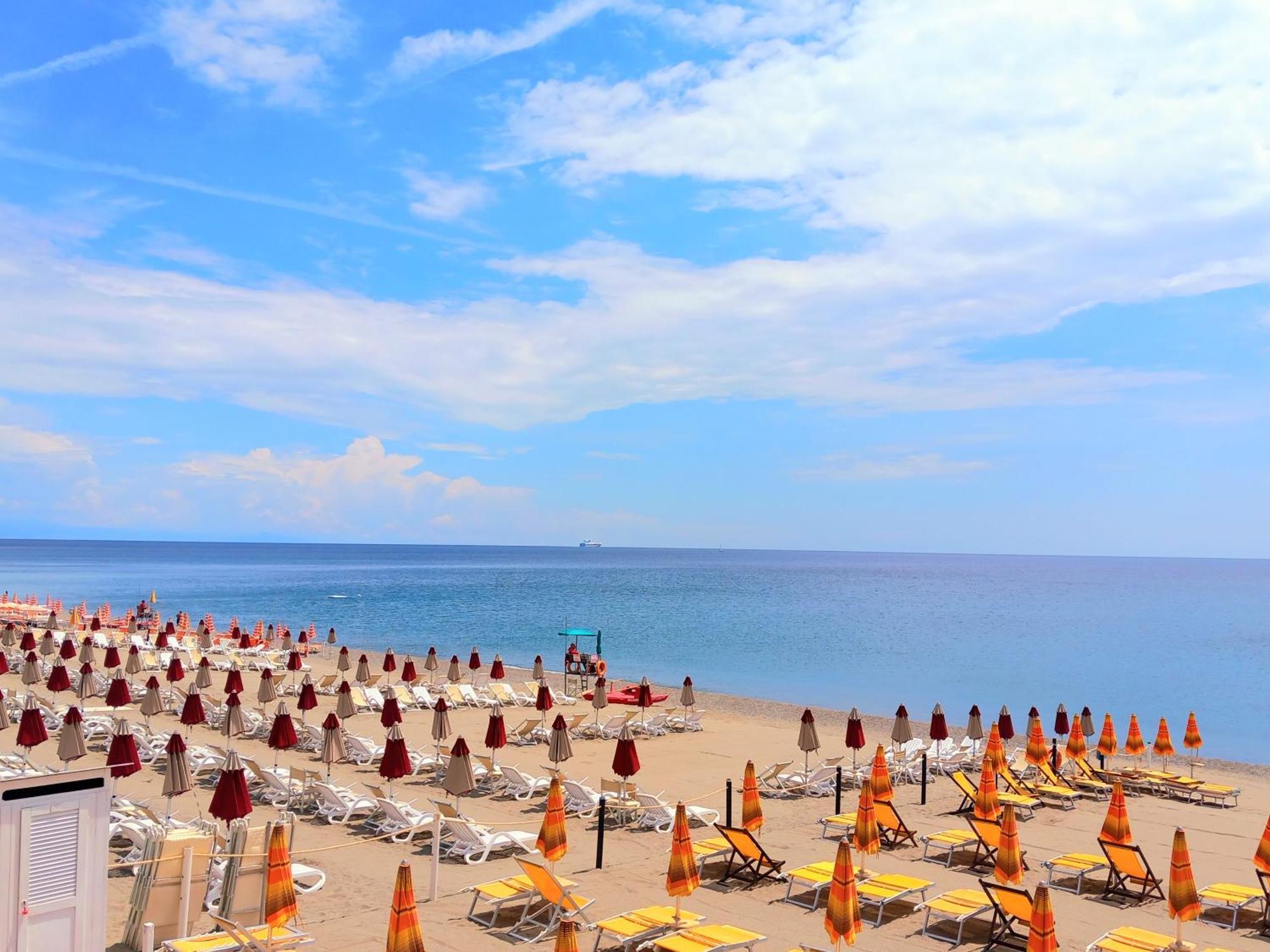 Apartmán Sweet Sea View Savona Exteriér fotografie